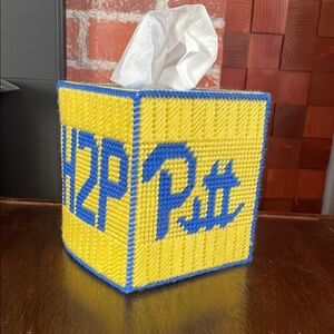 Pitt/ University of Pittsburgh Tissue Box Cover